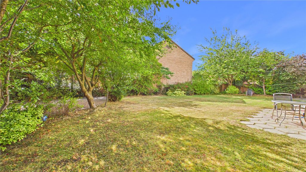 Property photo 2 of 27 Picture No. 95