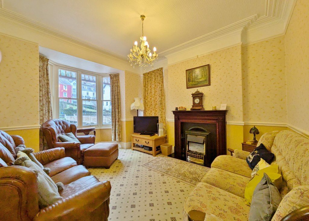 Property photo 2 of 26
