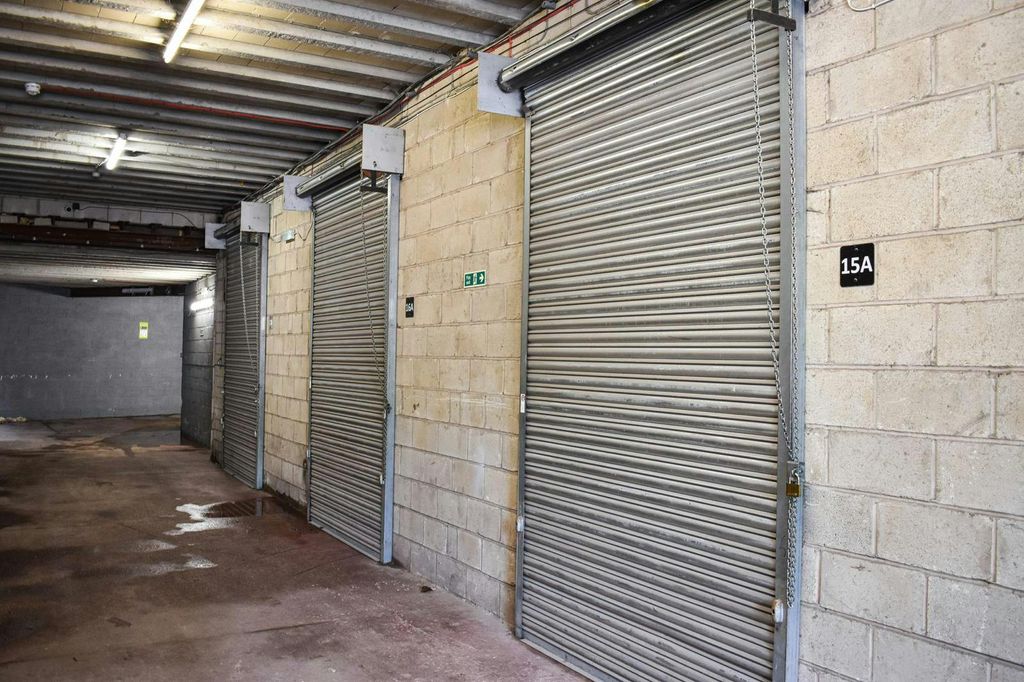 Property photo 2 of 10 Entrance