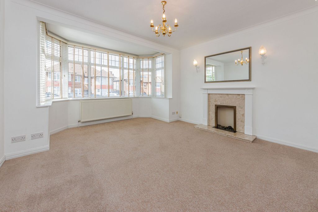 Property photo 3 of 29