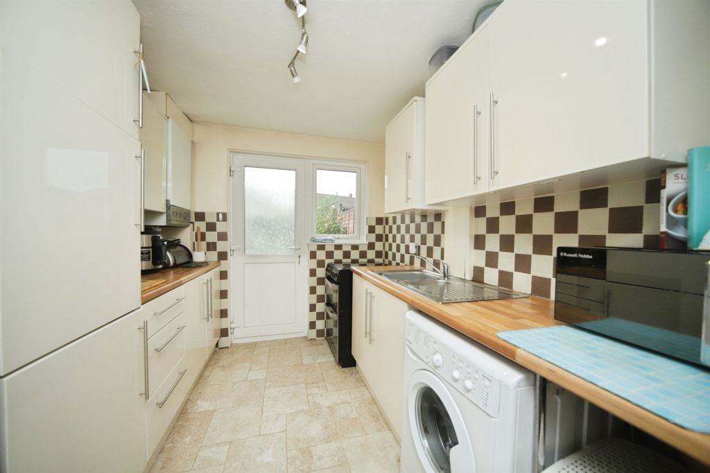 Property photo 2 of 17