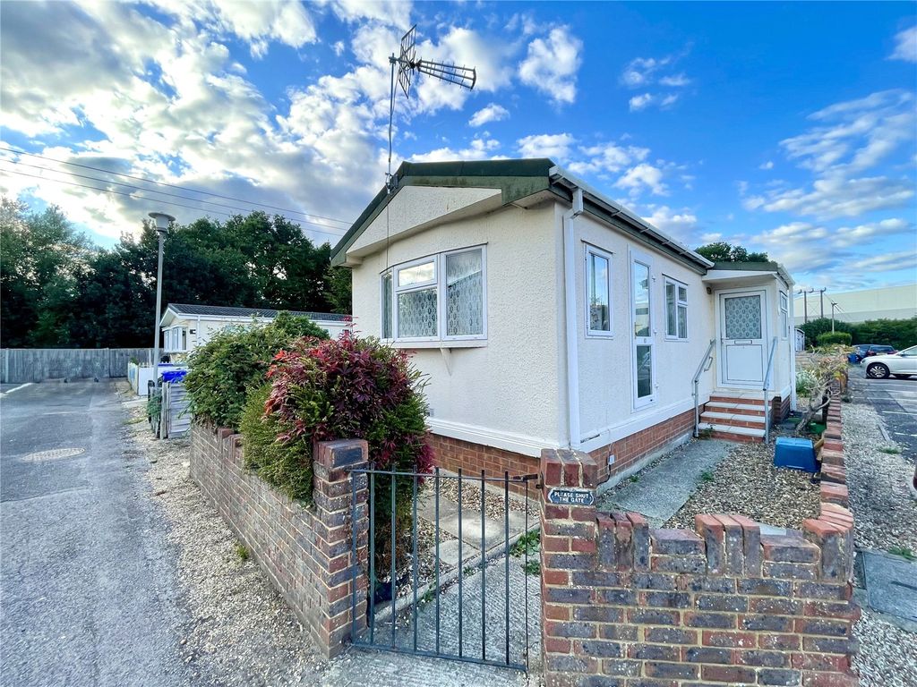 Property photo 1 of 8 Picture No. 01