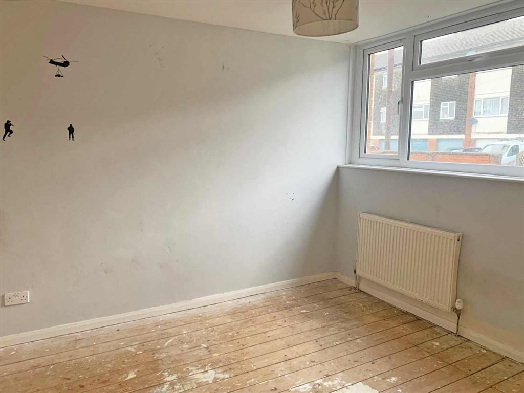Property photo 3 of 5
