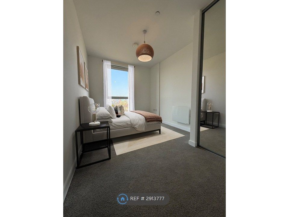 Property photo 2 of 12 Bedroom