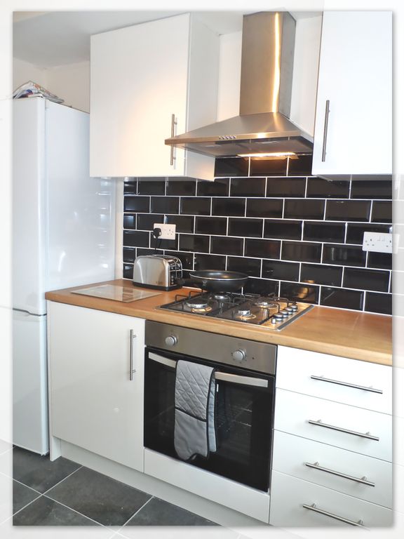 Property photo 1 of 3