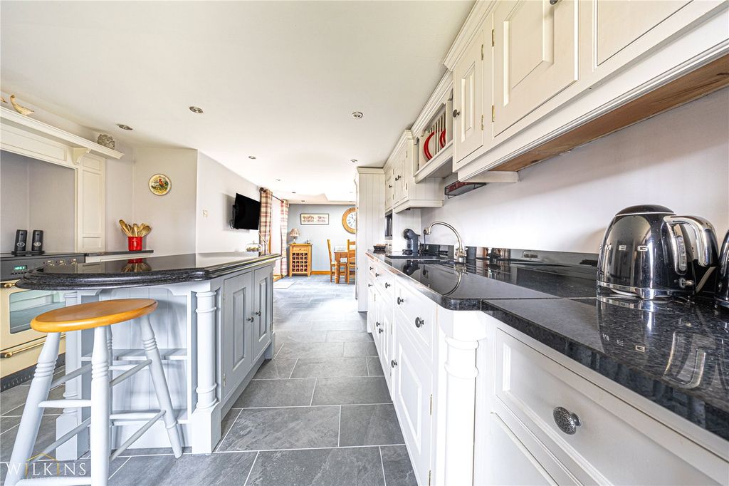 Property photo 2 of 41 Picture No. 56