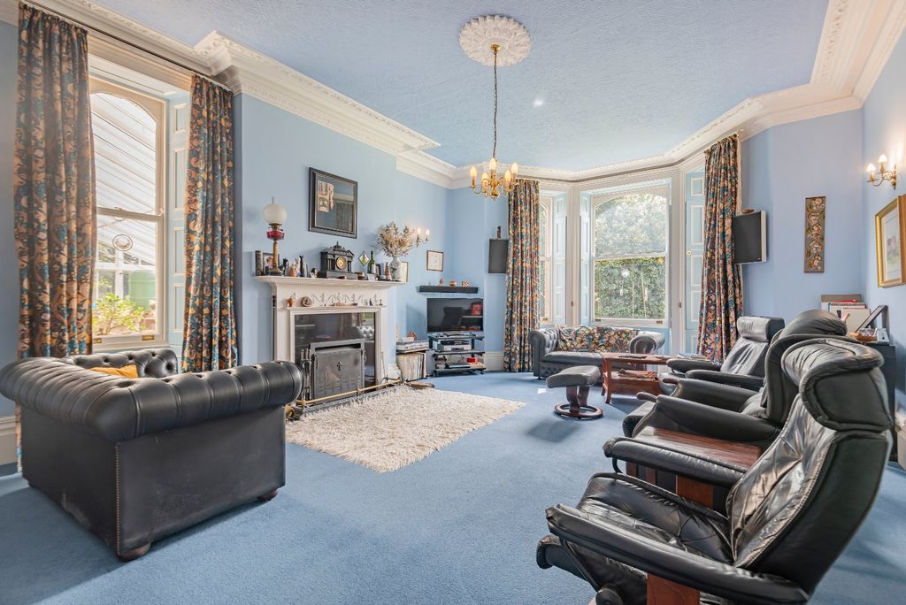 Property photo 3 of 13 Drawing Room
