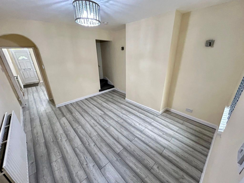 Property photo 2 of 11 Image