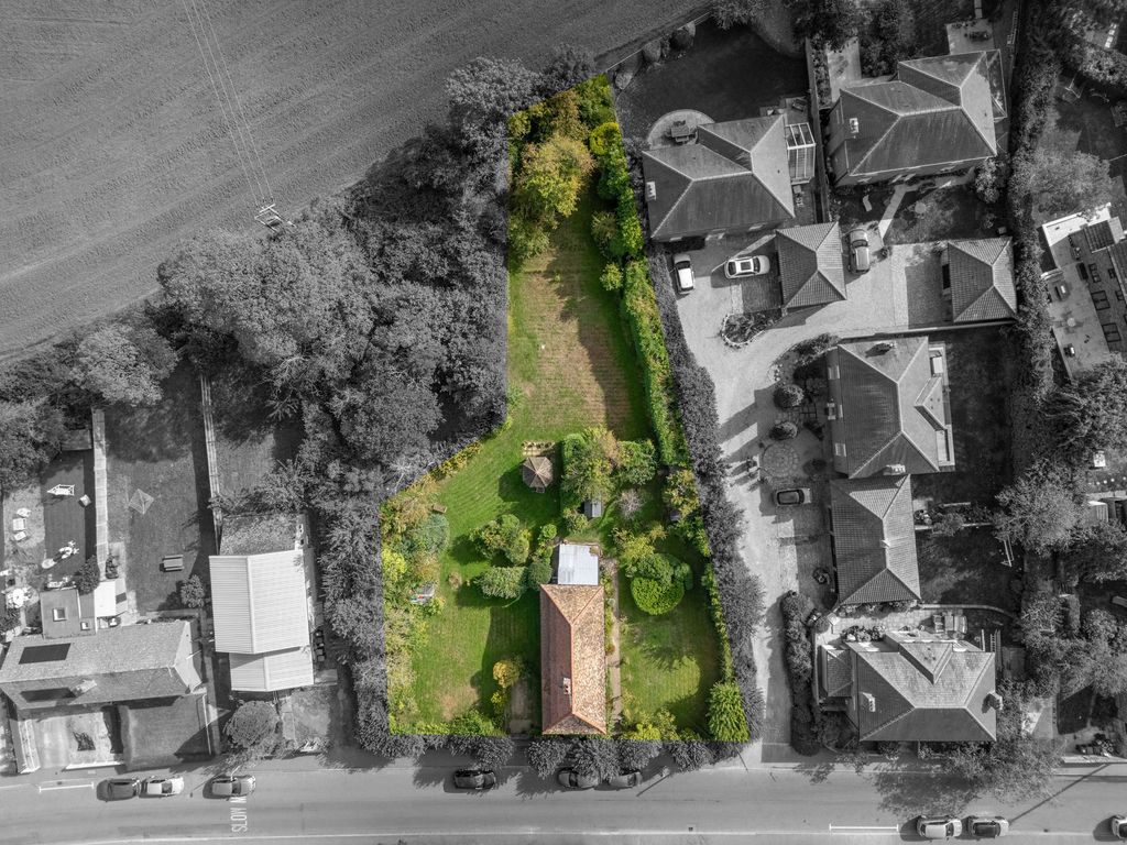 Property photo 2 of 18