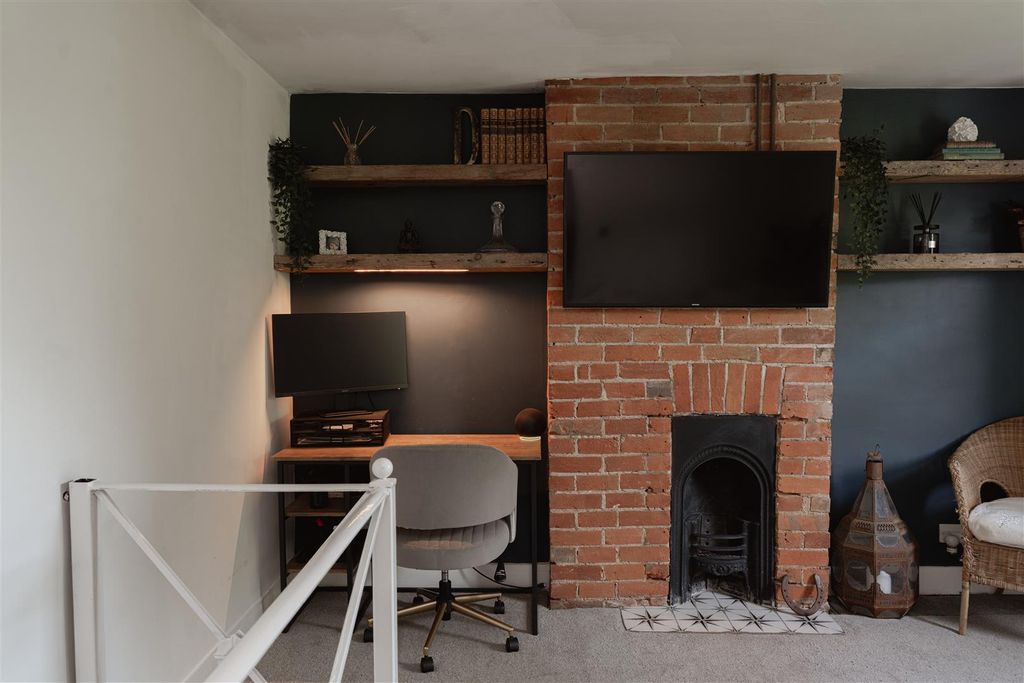 Property photo 3 of 10 6.Jpg