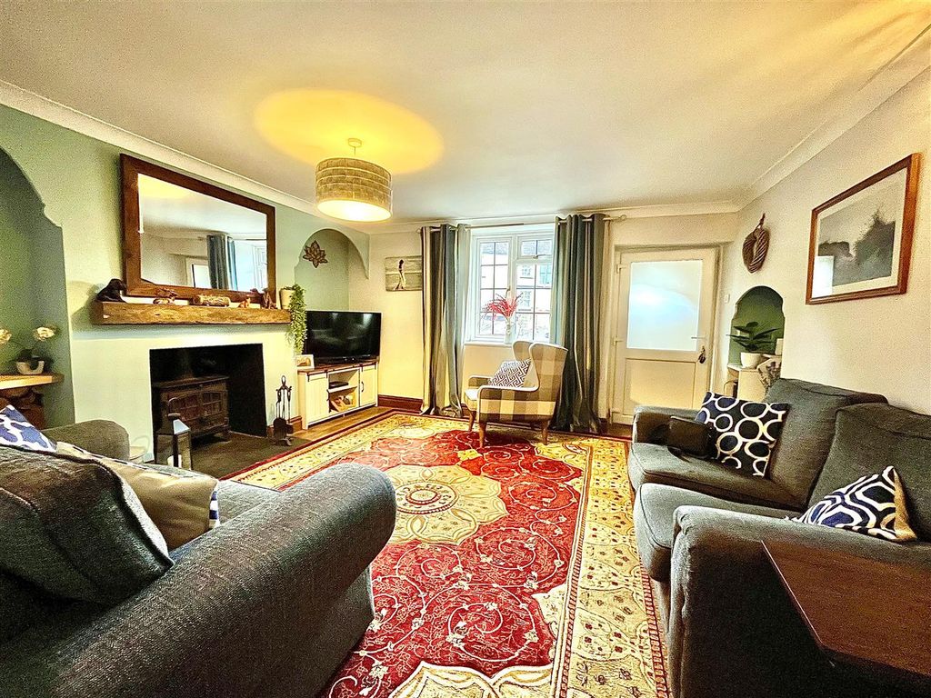Property photo 2 of 23