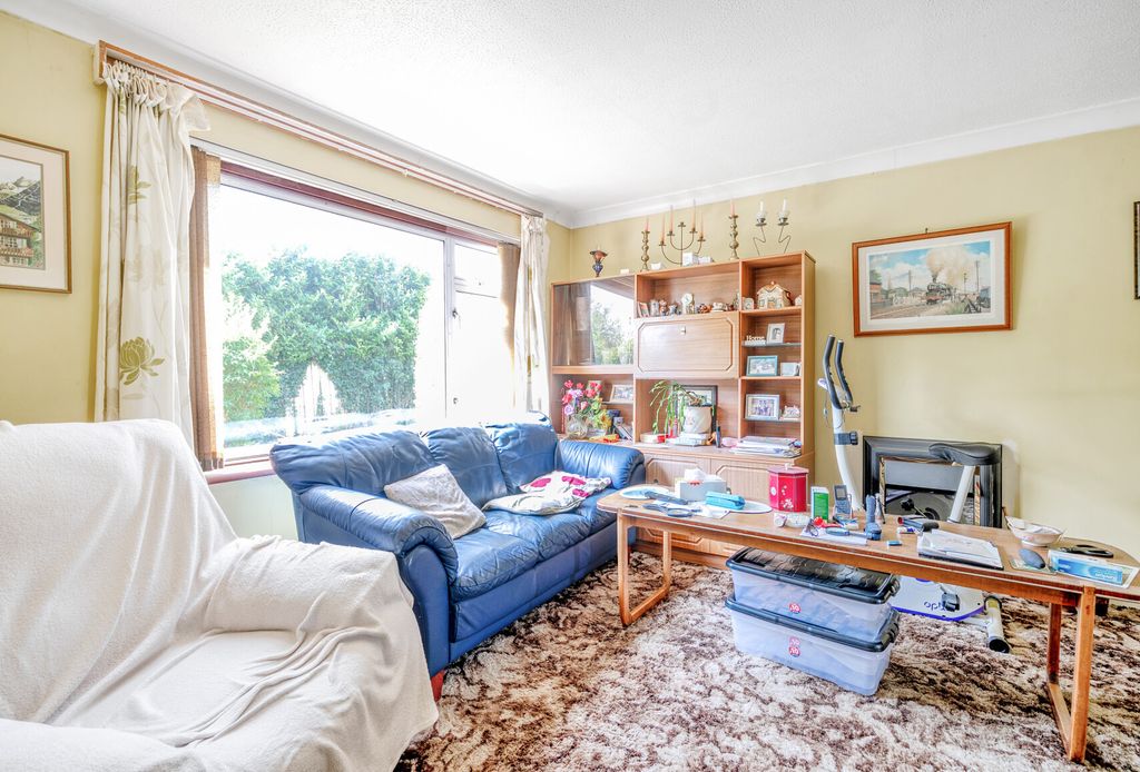 Property photo 2 of 21 1316984-13-68626E...