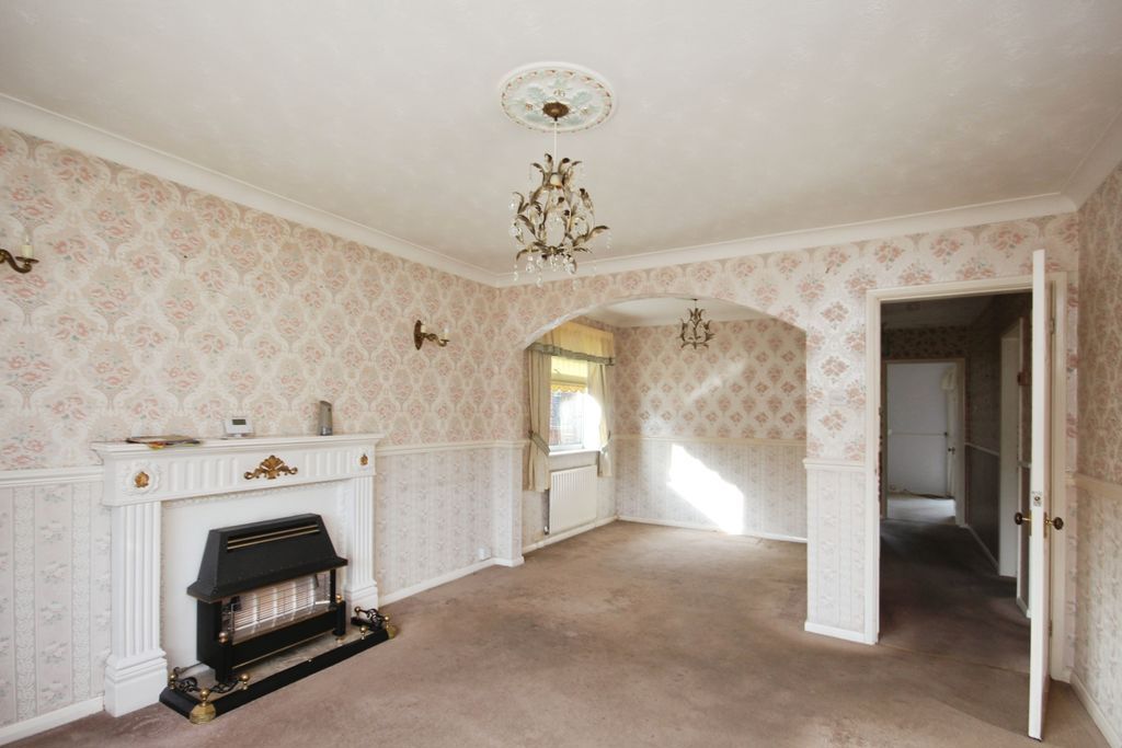 Property photo 3 of 12 Lounge View 2