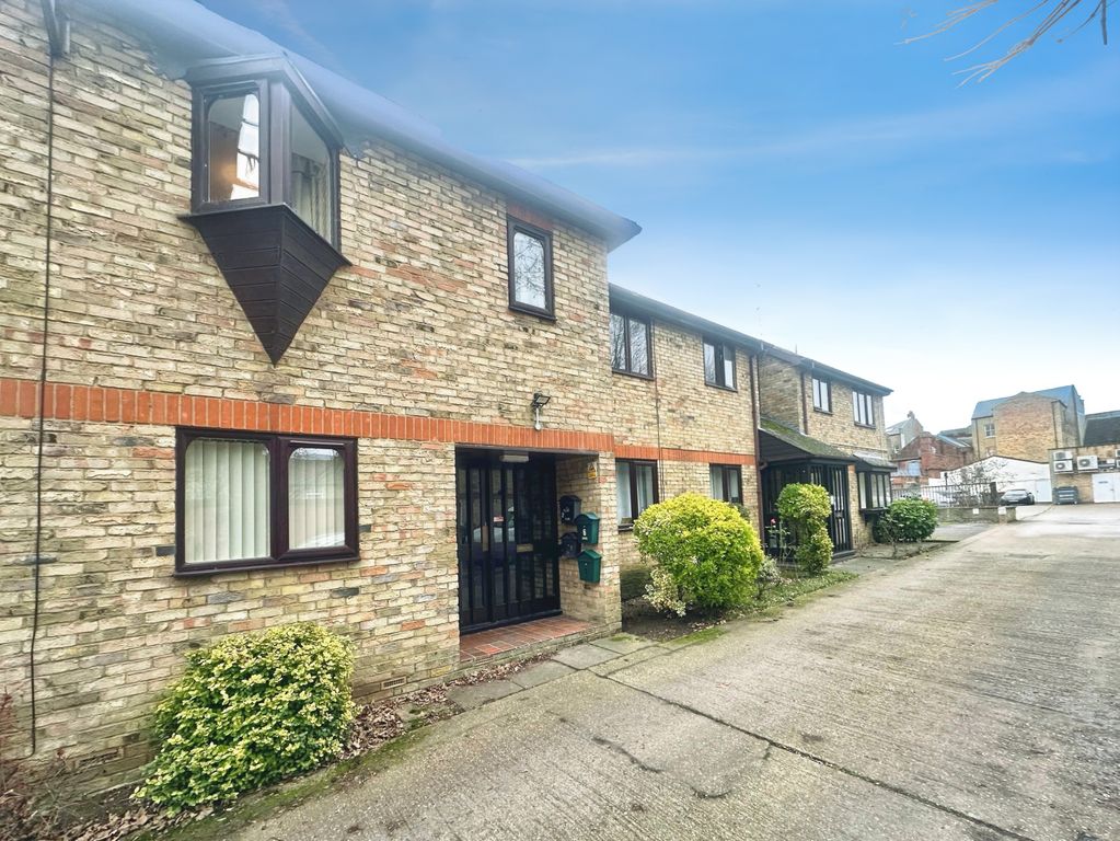 Property photo 1 of 5