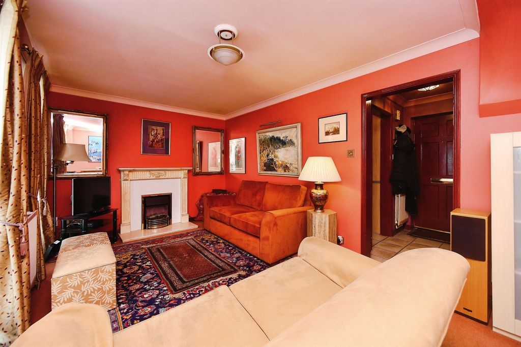 Property photo 3 of 15