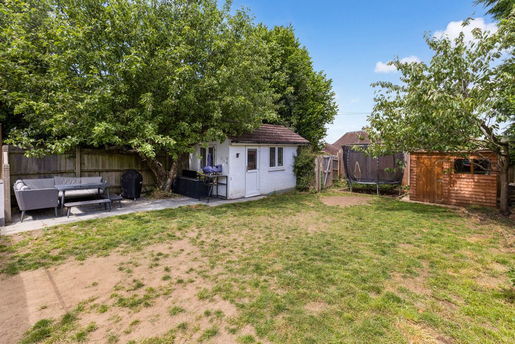 Property photo 2 of 21