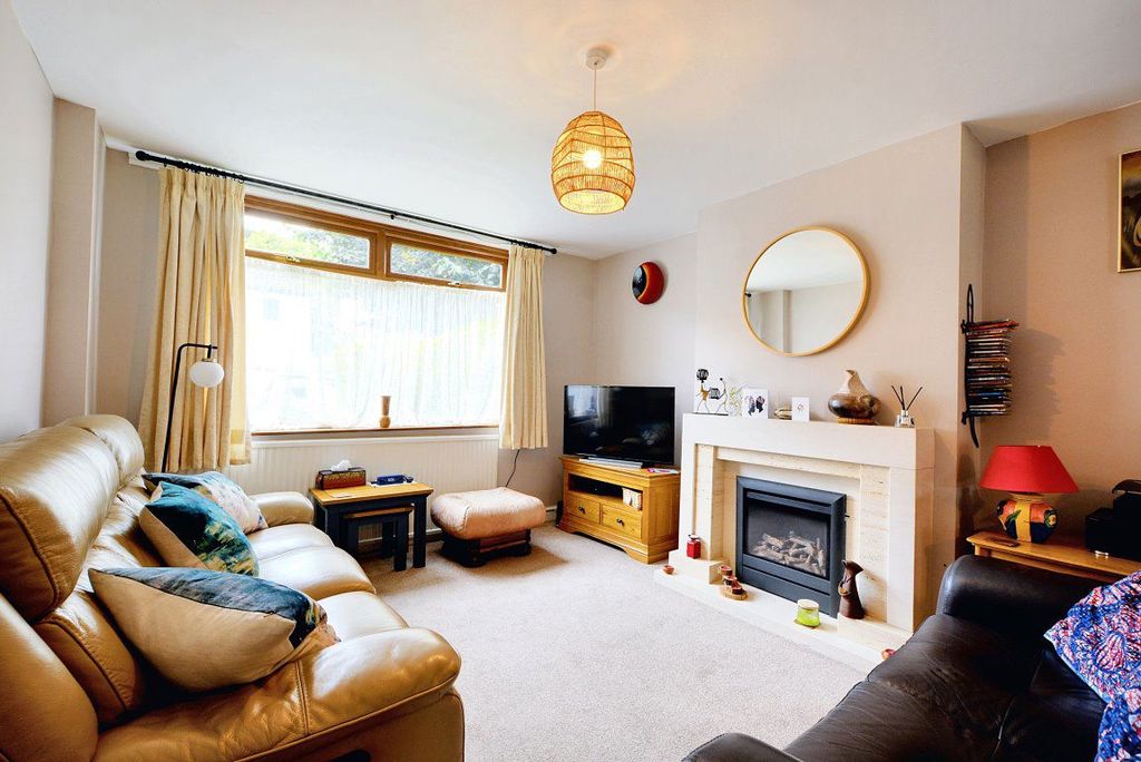 Property photo 3 of 23