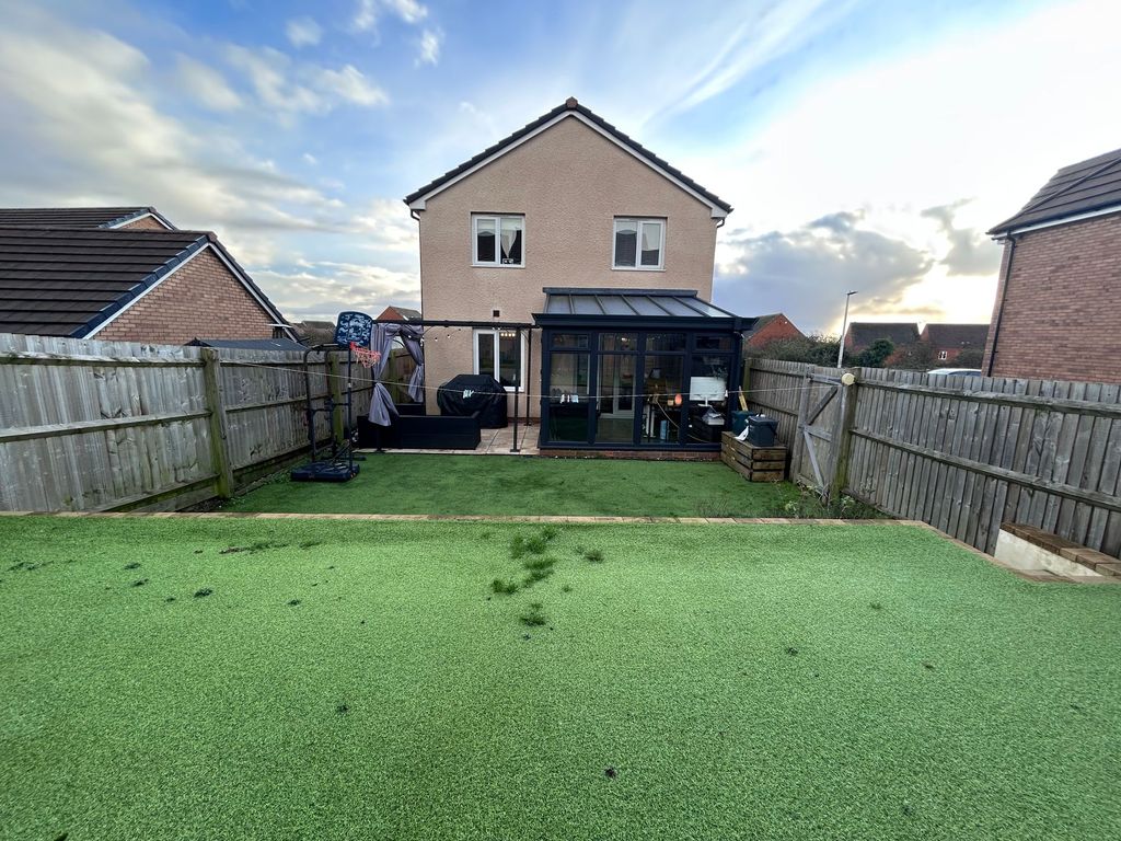 Property photo 3 of 27