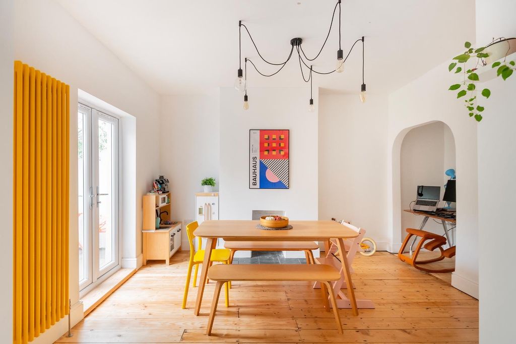 Property photo 3 of 30 0H4Strd - Dining Room A.Jpg