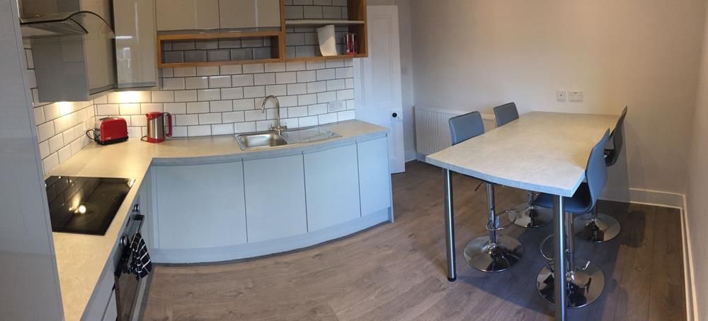 Property photo 2 of 6 Kitchen