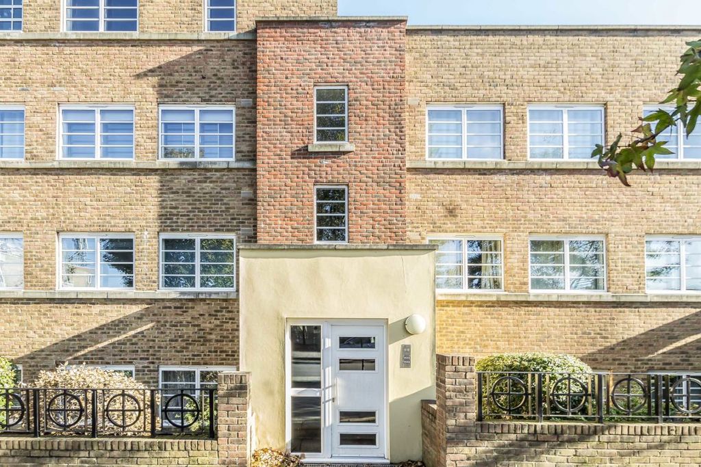 Property photo 1 of 5