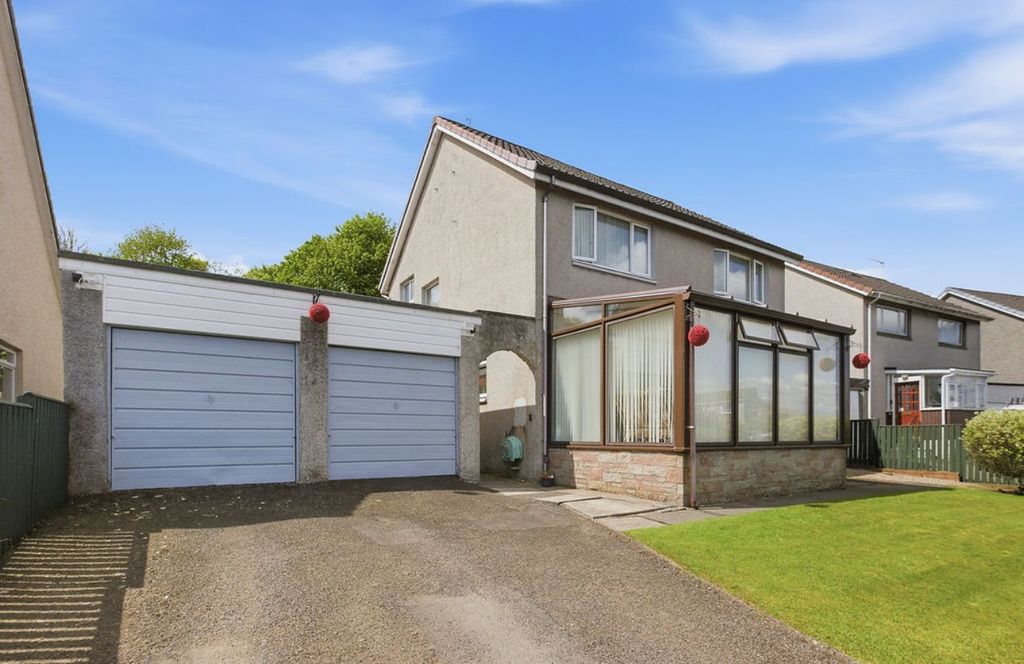 Property photo 1 of 28