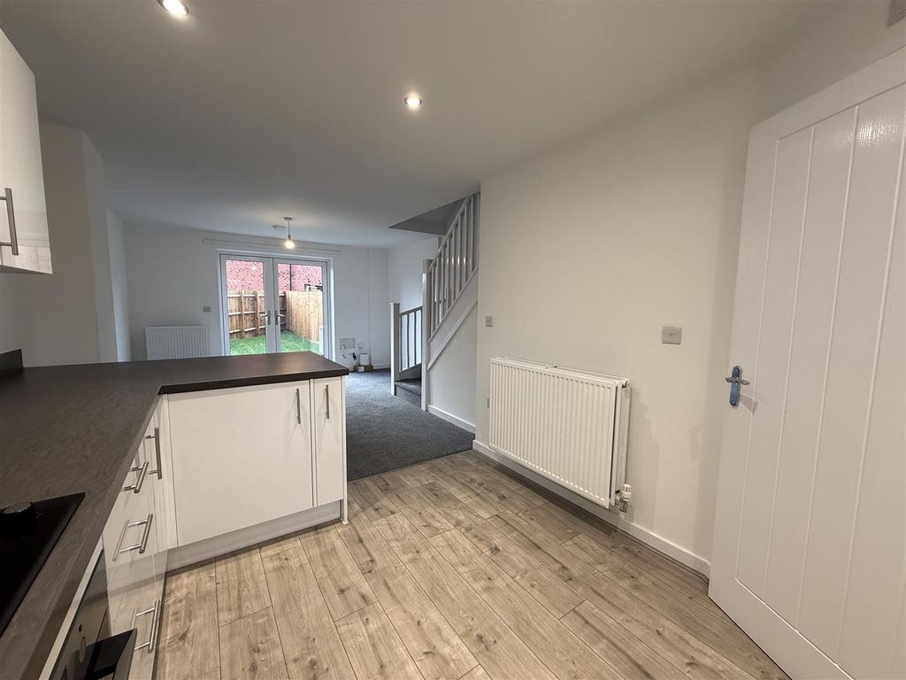 Property photo 3 of 9 Image00020.Jpeg