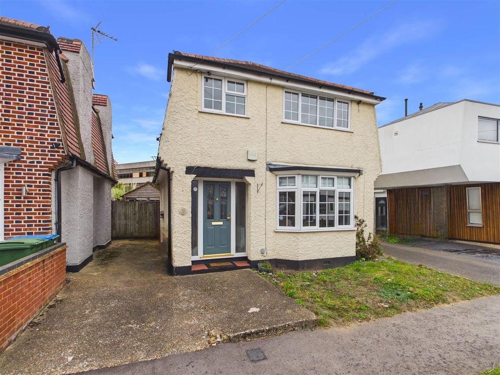 Property photo 1 of 17