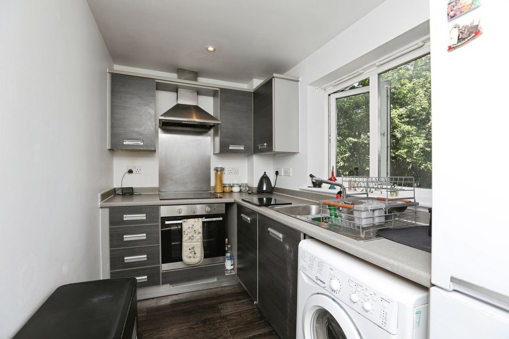Property photo 3 of 12 Pbox-Img.Jpg