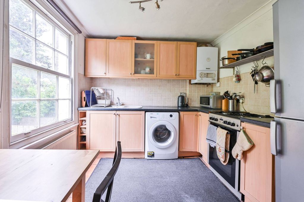 Property photo 3 of 9
