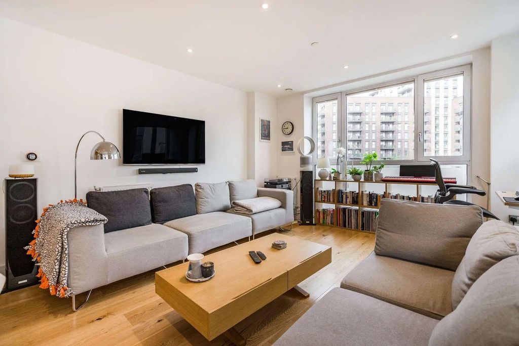 Property photo 3 of 14