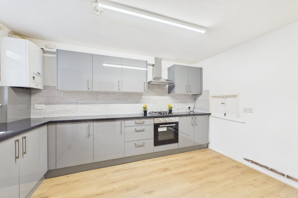 Property photo 2 of 10 Picture No. 01