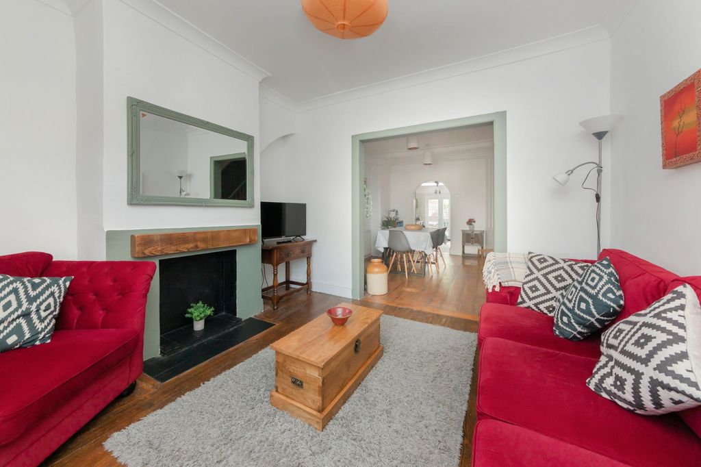 Property photo 2 of 24