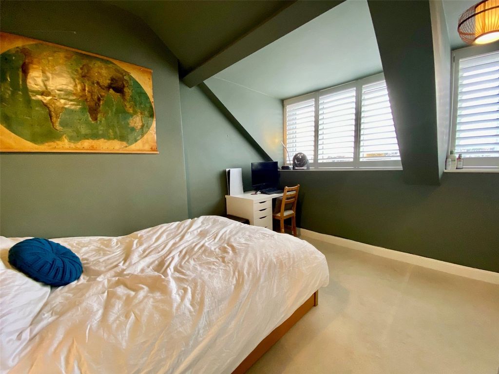 Property photo 2 of 12 Picture No. 10