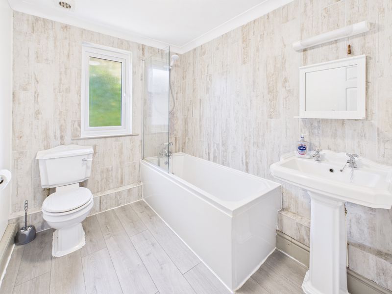 Property photo 3 of 12 Bathroom
