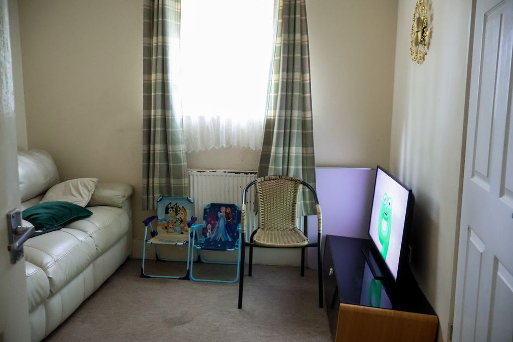 Property photo 3 of 16