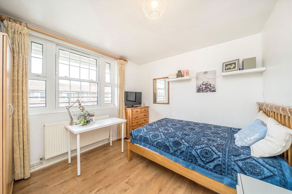 Property photo 3 of 10