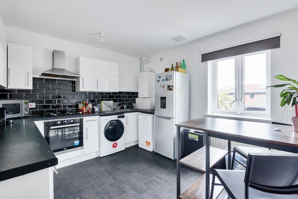 Property photo 3 of 11 783291 (2)