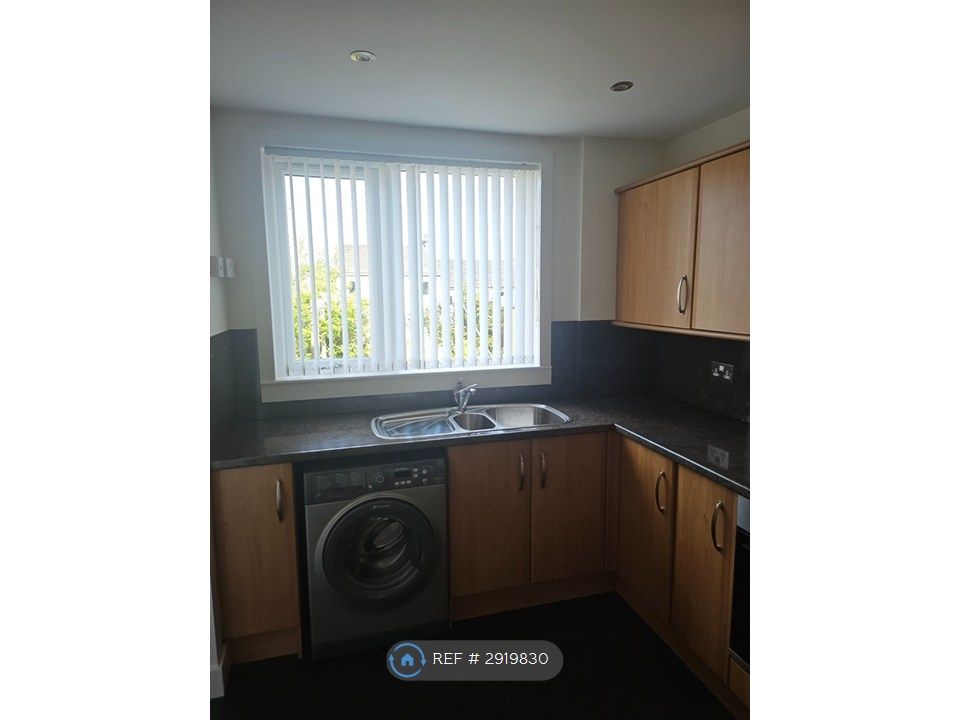 Property photo 2 of 14 Kitchen