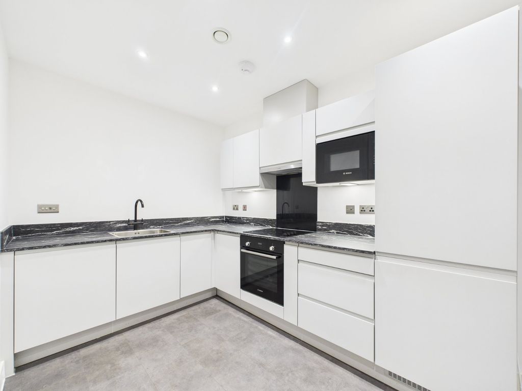 Property photo 3 of 6 Picture No. 12