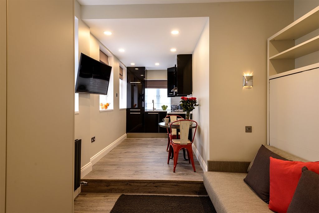 Property photo 1 of 5