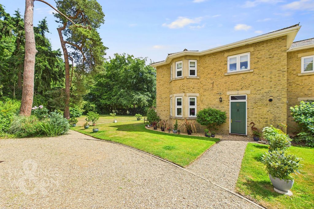 Property photo 1 of 24
