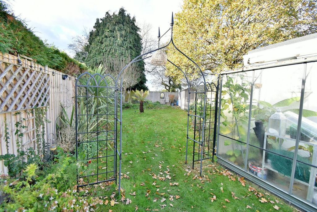 Property photo 3 of 36