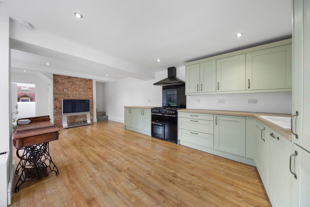 Property photo 2 of 26 Kitchen