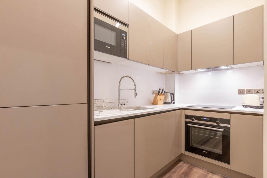 Property photo 2 of 8 Kitchen