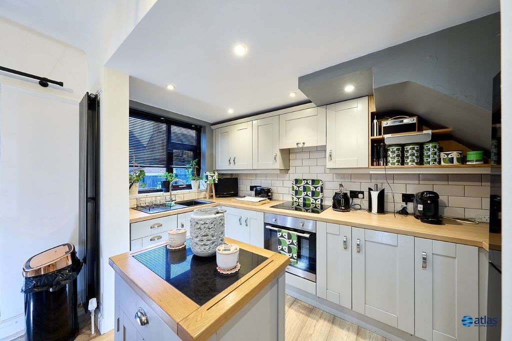 Property photo 2 of 18 Living/Dining/Kitchen Area