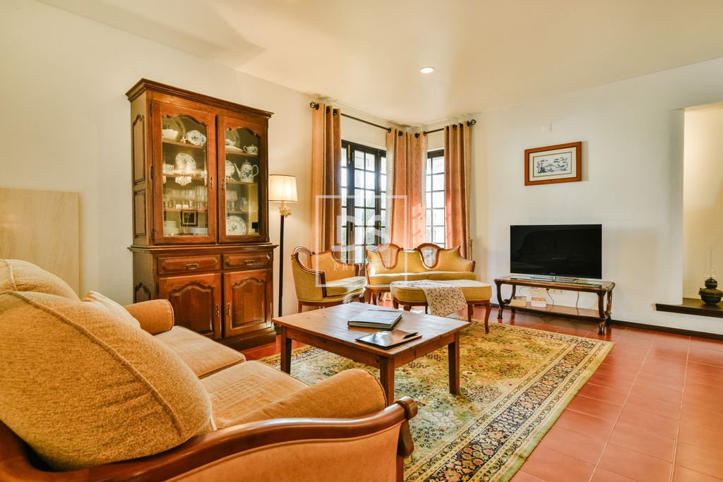 Property photo 3 of 34