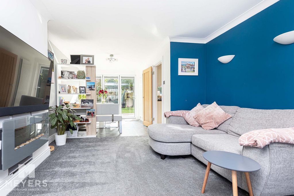 Property photo 3 of 29