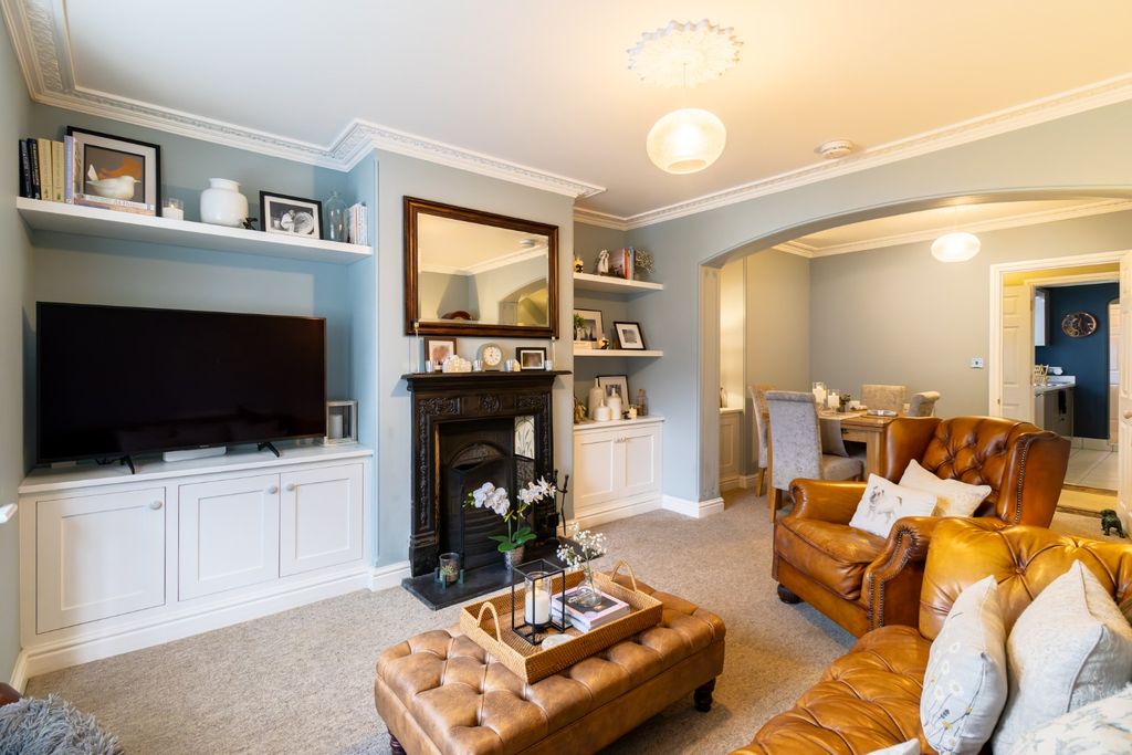 Property photo 3 of 39 4862727