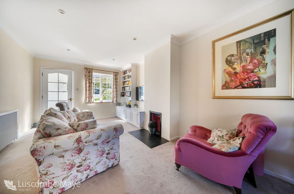 Property photo 2 of 14